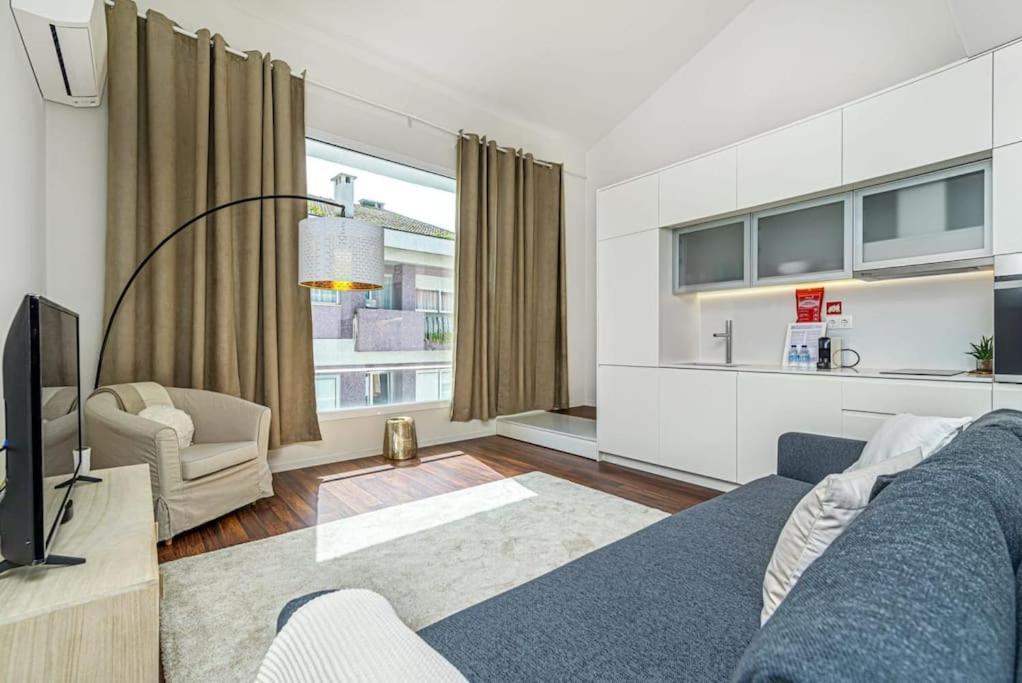 Bombarda Apartments IV By Innkeeper Porto Bagian luar foto